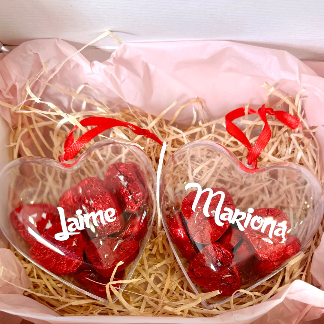 Caja dulce con corazones personalizados