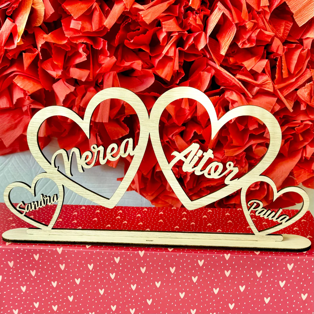 Corazones con 4 nombres