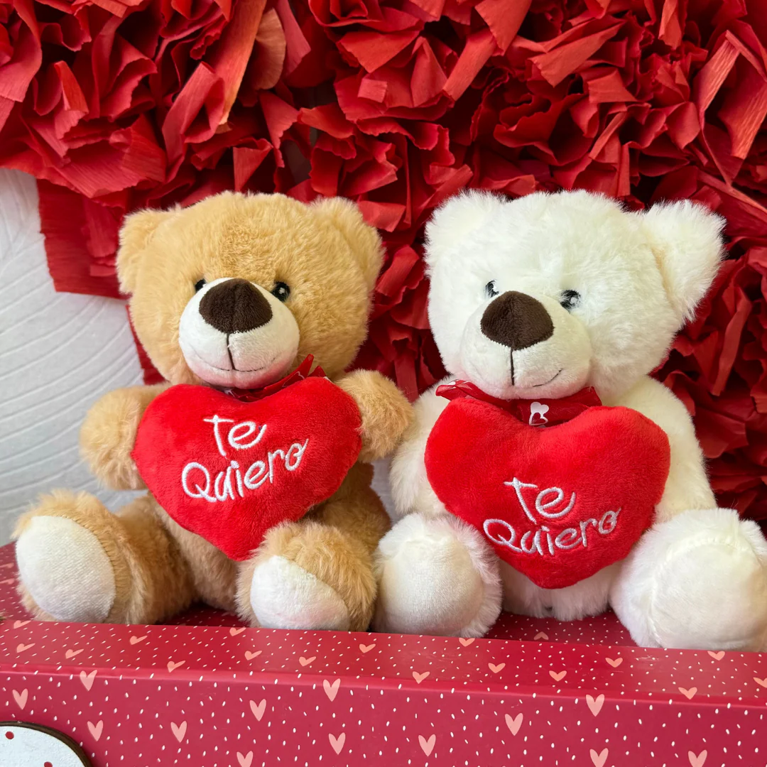Oso pequeño con corazón "Te quiero"